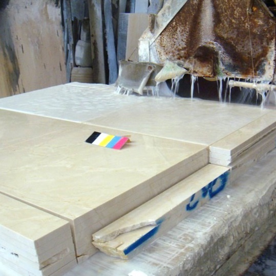 MARBEL CREMA MARFIL CUTTING PROCESS - NATURAL STONE SPAIN